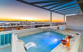 Sunset Penthouse Apartment With Jacuzzi And Seaview