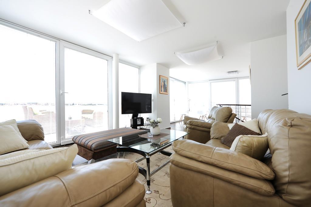 Sunset Penthouse Apartment With Jacuzzi And Seaview Zadar Extérieur photo