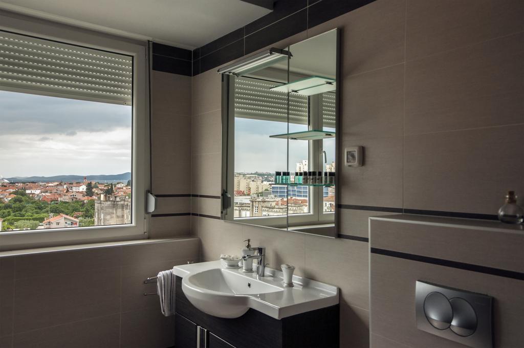 Sunset Penthouse Apartment With Jacuzzi And Seaview Zadar Extérieur photo