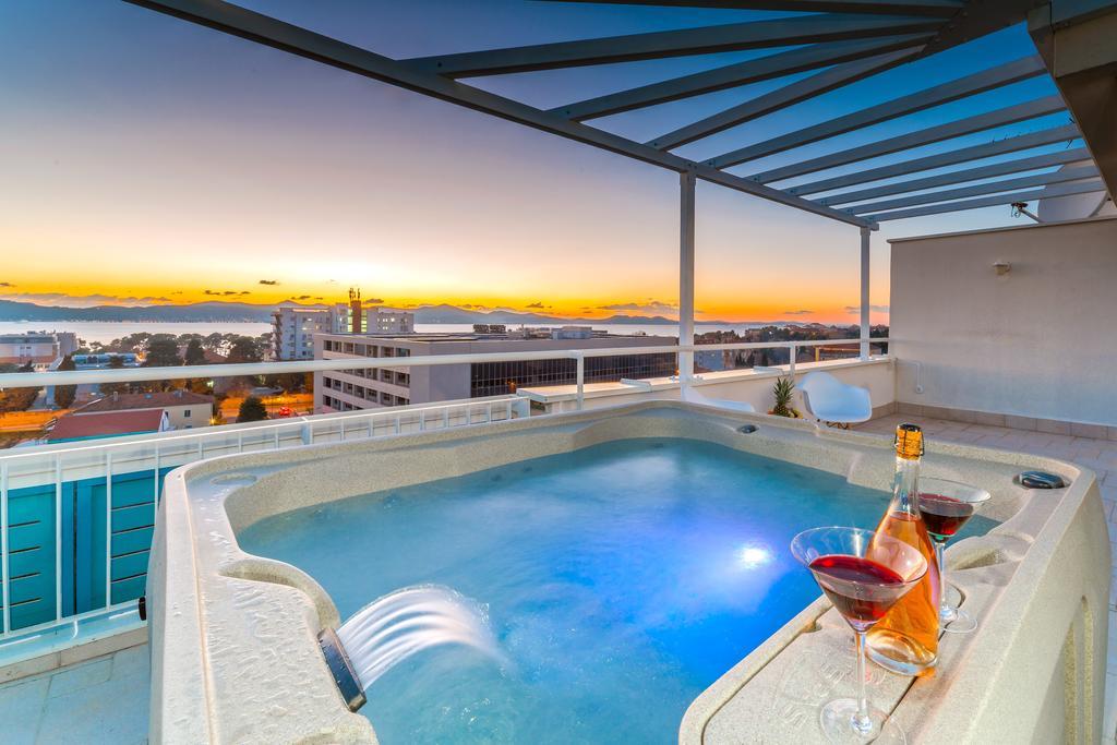 Sunset Penthouse Apartment With Jacuzzi And Seaview Zadar Extérieur photo