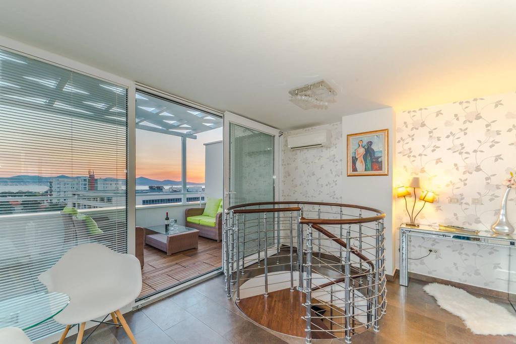Sunset Penthouse Apartment With Jacuzzi And Seaview Zadar Extérieur photo