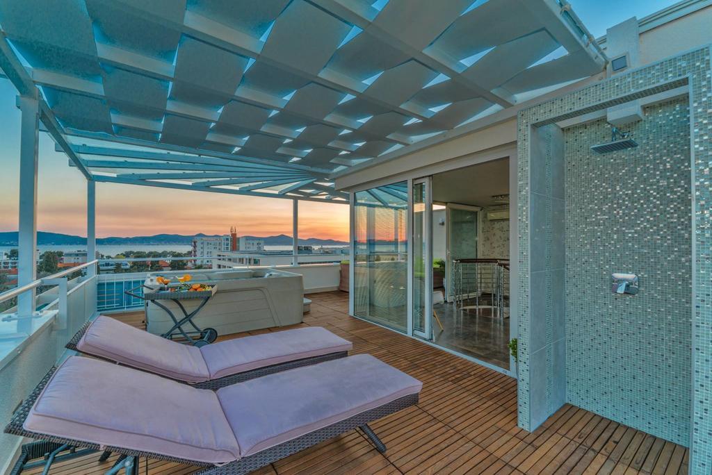 Sunset Penthouse Apartment With Jacuzzi And Seaview Zadar Extérieur photo