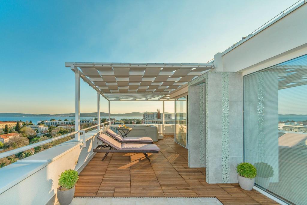 Sunset Penthouse Apartment With Jacuzzi And Seaview Zadar Extérieur photo