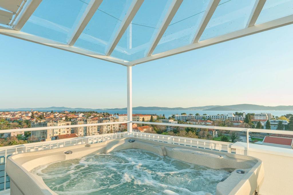 Sunset Penthouse Apartment With Jacuzzi And Seaview Zadar Extérieur photo
